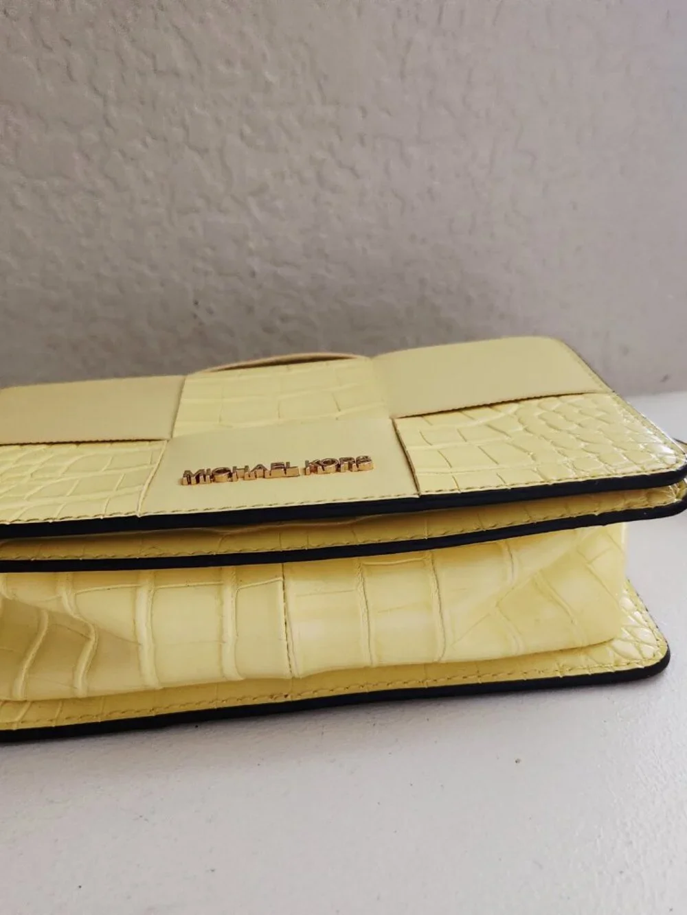 New Michael Kors Mixed Texture Crossbody Bag Clutch Purse